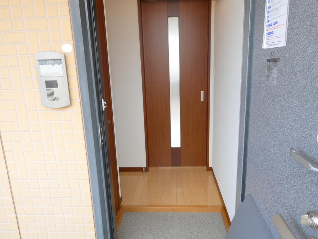 玄関　同施工会社・別物件の写真です。