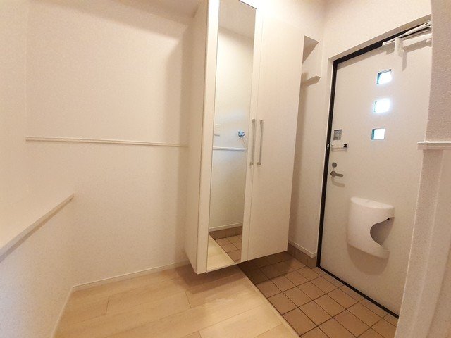 玄関　落ち着いた玄関です
