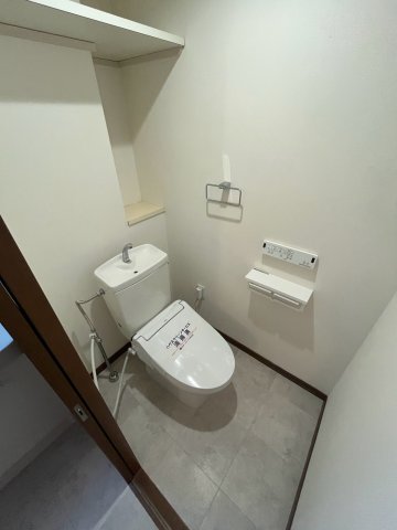夙川アネックスIIIのトイレ写真