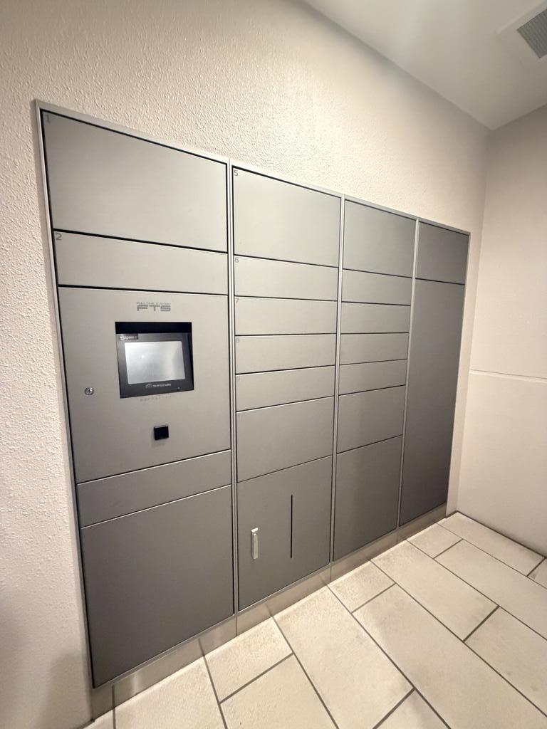 都営三田線 板橋区役所前駅 徒歩5分 14階建 築6年の外観写真