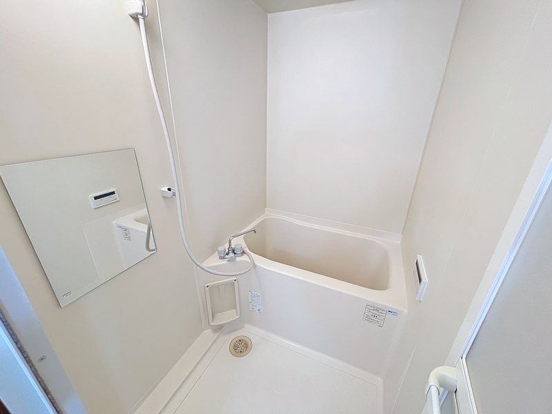 バス・シャワールーム　※別部屋の写真です