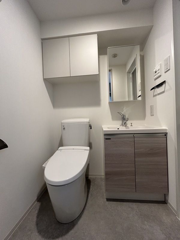 CREST TAPP 新横浜のトイレ写真