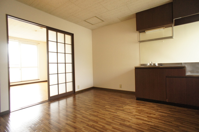 玄関　玄関から見たお部屋です♪