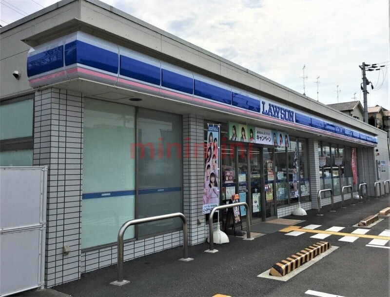 コンビニ　ローソン茨木上郡二丁目店（コンビニ）まで412m