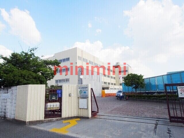 中学校　高槻市立如是中学校（中学校）まで1031m