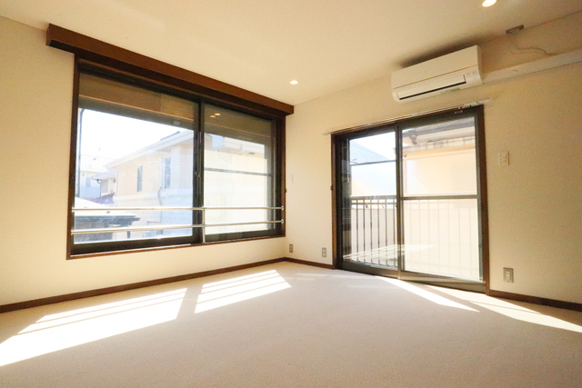 その他部屋・スペース　◇大きな窓のある二面採光のお部屋です◇