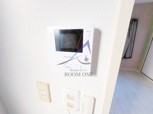 セキュリティ　モニター付きインターホンです。