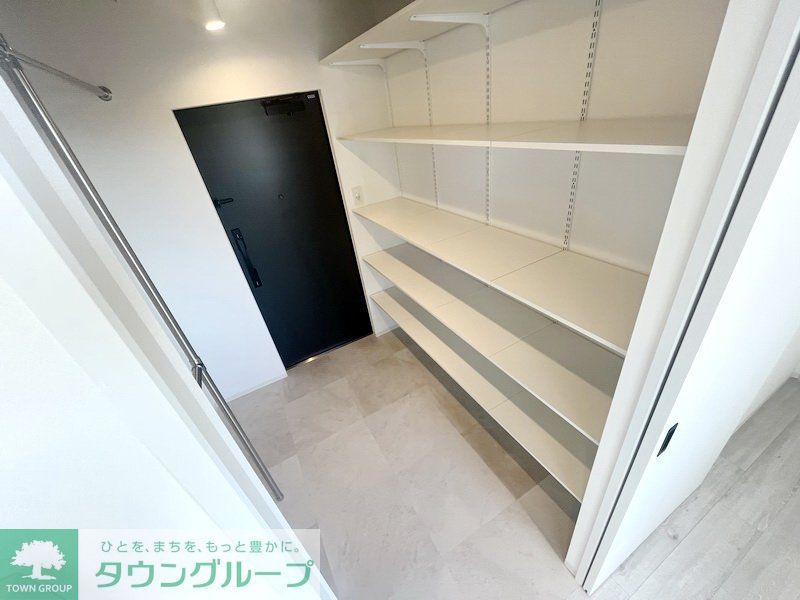 PREAS HONANCHOの玄関写真