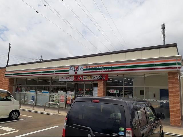 コンビニ　セブンイレブン長岡北中学校前店（コンビニ）まで422m