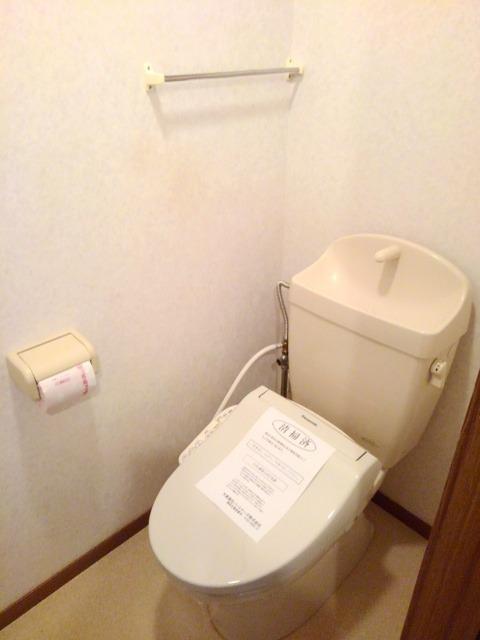 トイレ　温水洗浄暖房便座