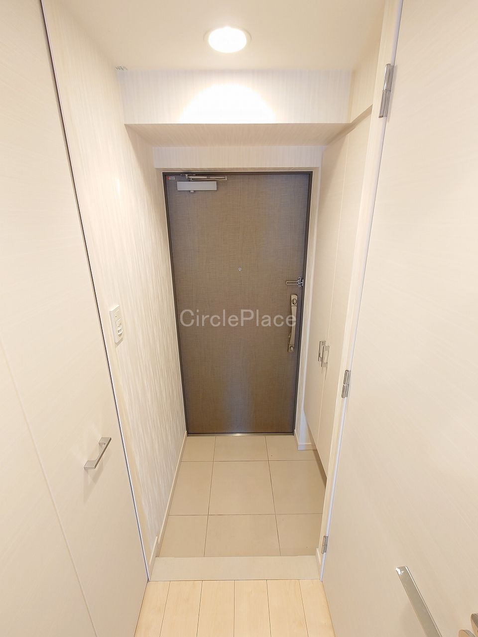 GRANCIA TOWER KAMEIDOの玄関写真