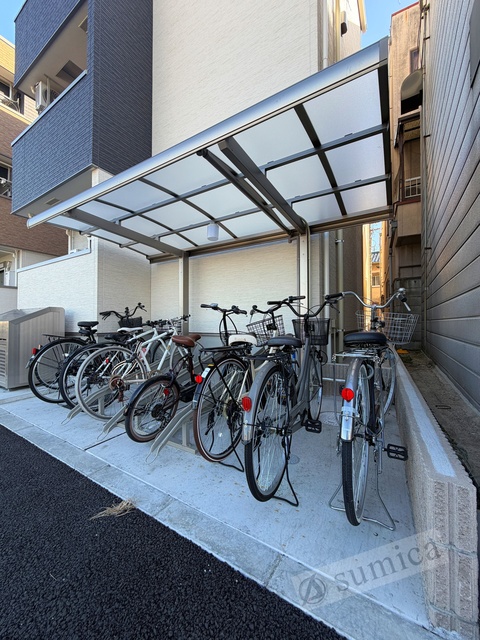 その他共有部分　屋根付き駐輪場が嬉しいです♪♪