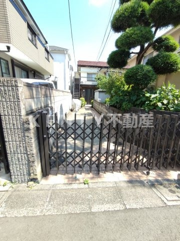 エントランス　ゆとりのあるエントランスです