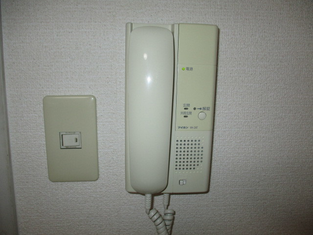 セキュリティ　インターホンがあるので来客の時も安心で．．．