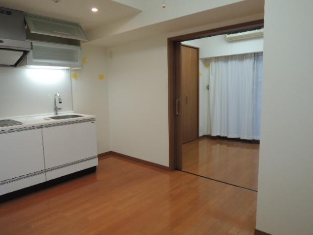 日神デュオステージ浅草松が谷の居間写真