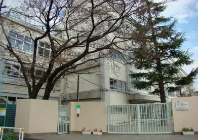 小学校　杉並区立高井戸東小学校（小学校）まで474m