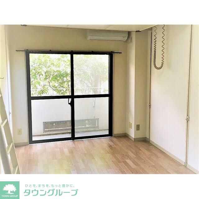 イレブンアールの居間写真