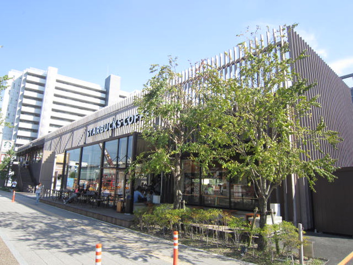 飲食店　スターバックス（飲食店）まで450m