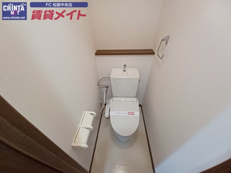 トイレ　別部屋反転タイプ
