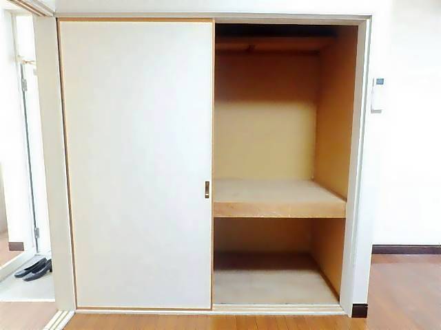 収納　洋室の収納です