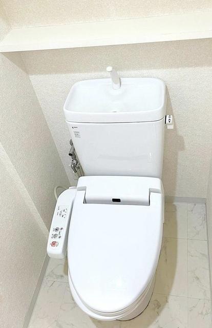 トイレ　同仕様参考写真