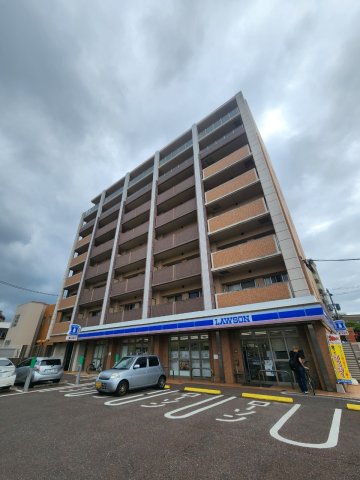 エムティースクエア吉塚駅前の外観写真