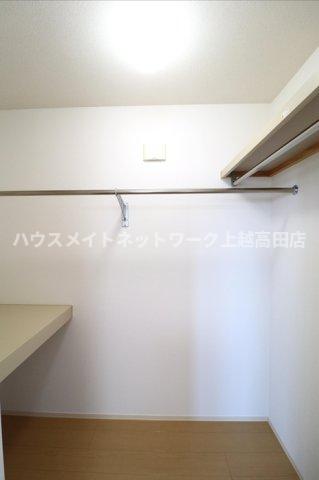 収納　ウォークインクローゼット
