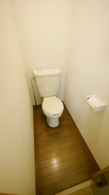 東武東上線 北坂戸駅 徒歩18分 2階建 築29年のトイレ写真