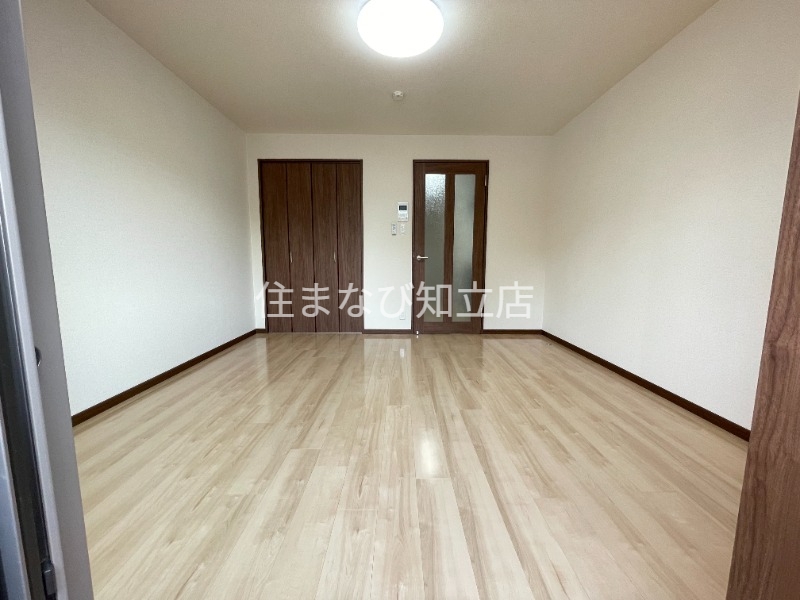 居室・リビング　同型別部屋写真