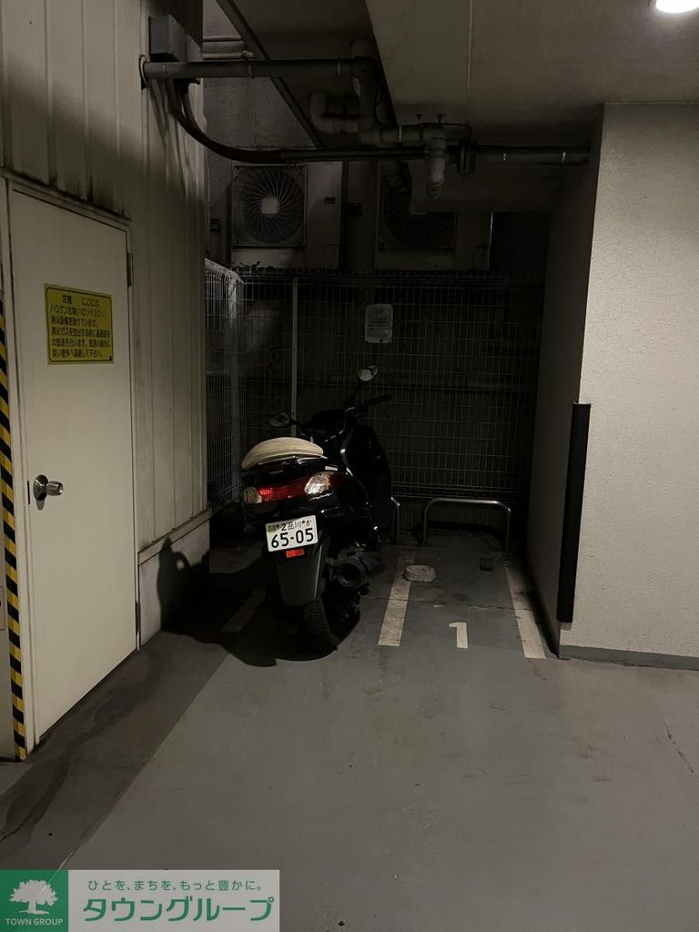 駐車場　バルコニー