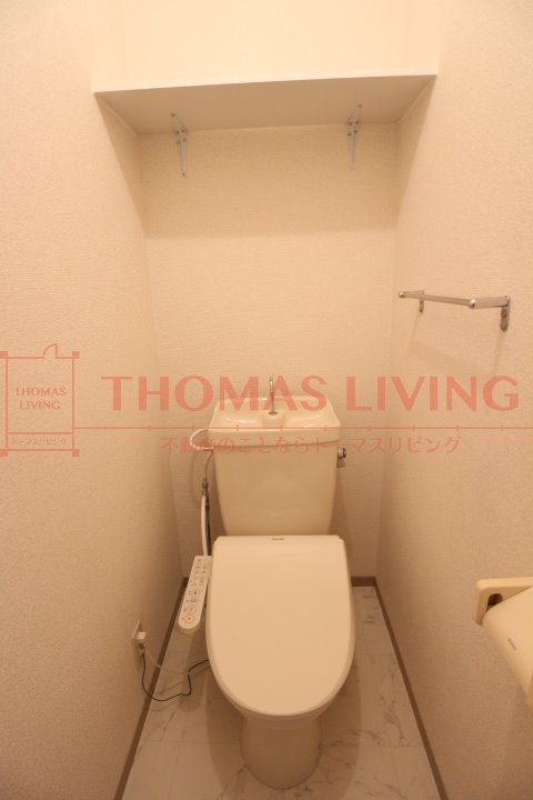 トイレ　あると嬉しい温水洗浄便座。（写真は別部屋）
