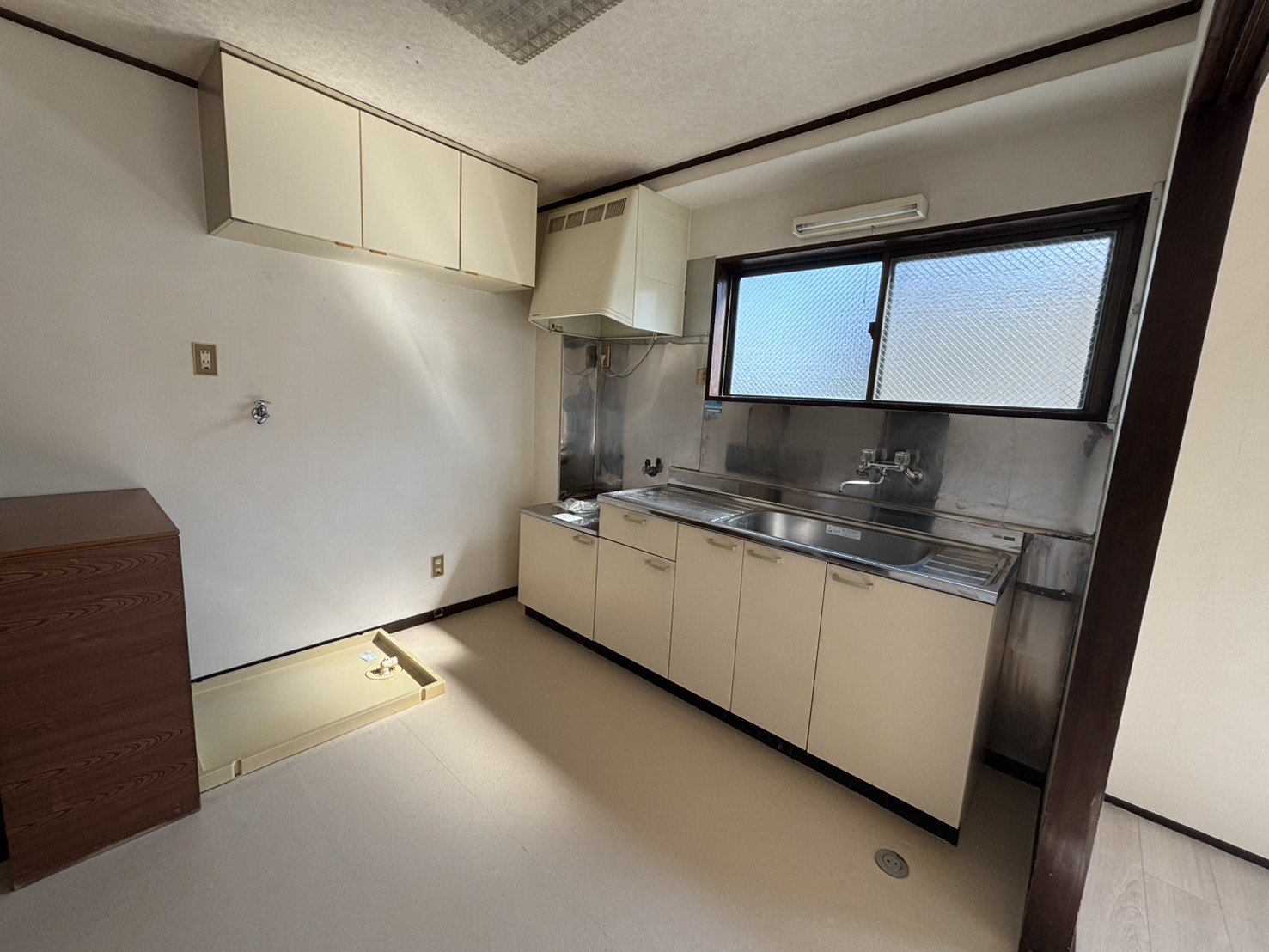 キッチン　室内洗濯機置場