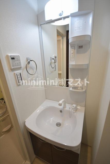 洗面設備　※同マンション参考写真