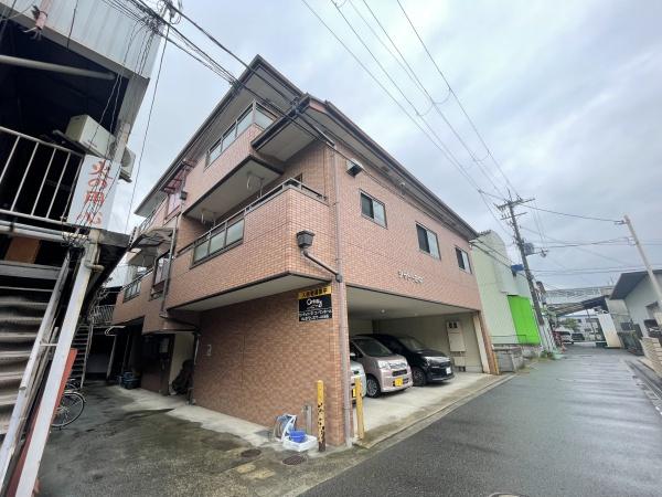 シャトー田中の建物外観