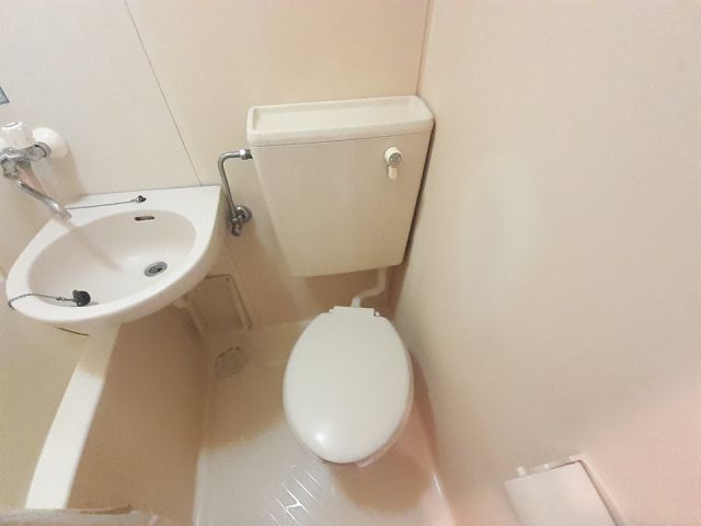 【ニュースカイマンションのトイレ】
