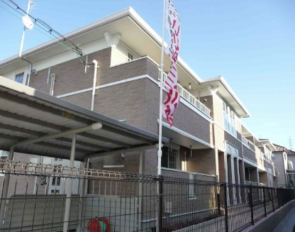 加古川市東神吉町西井ノ口のアパートの建物外観
