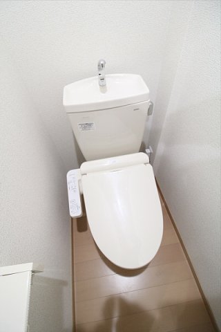 【杉並区高井戸西のアパートのトイレ】