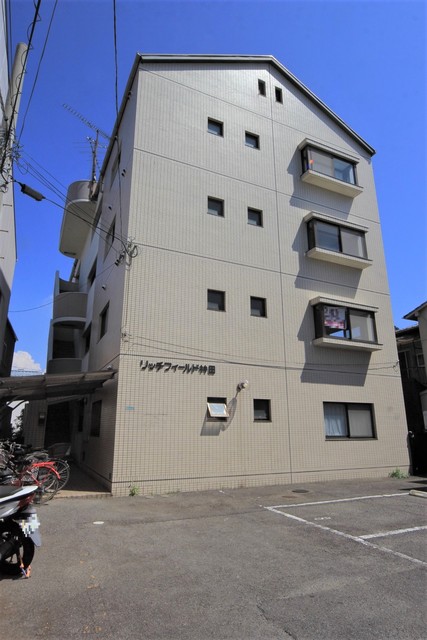 松山市神田町のマンションの建物外観