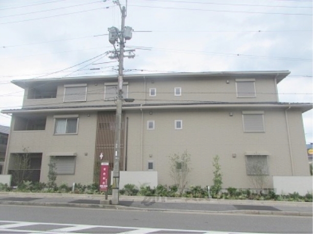 京都市左京区岩倉中町のマンションの建物外観