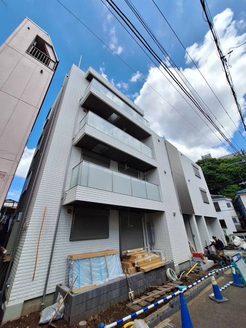 横浜市西区戸部町のマンションの建物外観