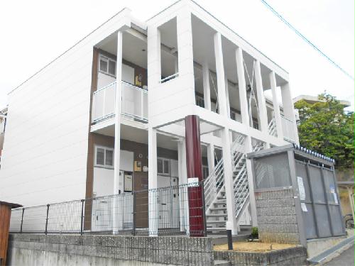 【レオパレス片山の建物外観】