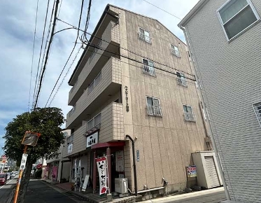 【ハッピーコート田寺の建物外観】