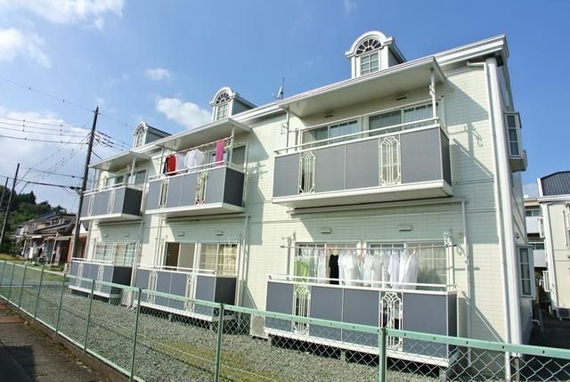 西多摩郡日の出町大字平井のアパートの建物外観