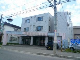 【札幌市西区西野六条のマンションのエントランス】