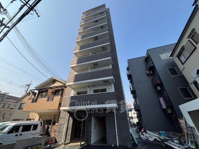 【クローバー・クレア池田の建物外観】