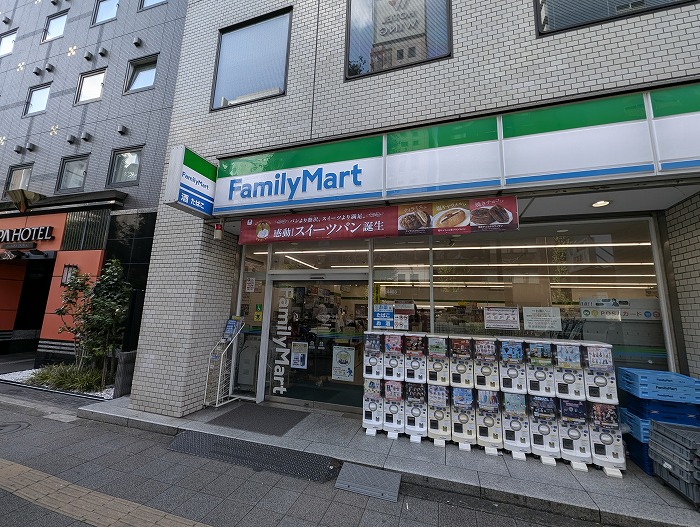 コンビニ　ファミリーマート駒形一丁目店（コンビニ）まで164m