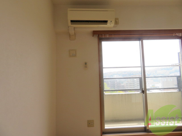 その他設備　ちゃんとエアコンもついているので、安心してくださいね。