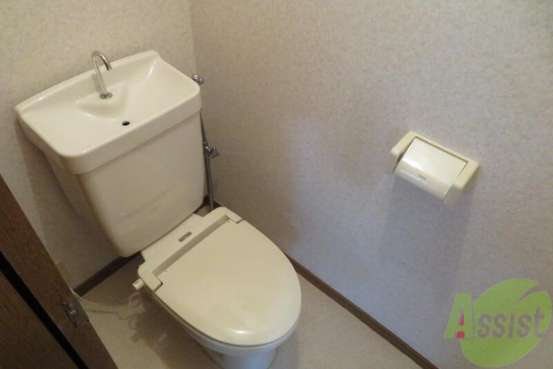 トイレ　トイレは使いやすいサイズなので良いですね。