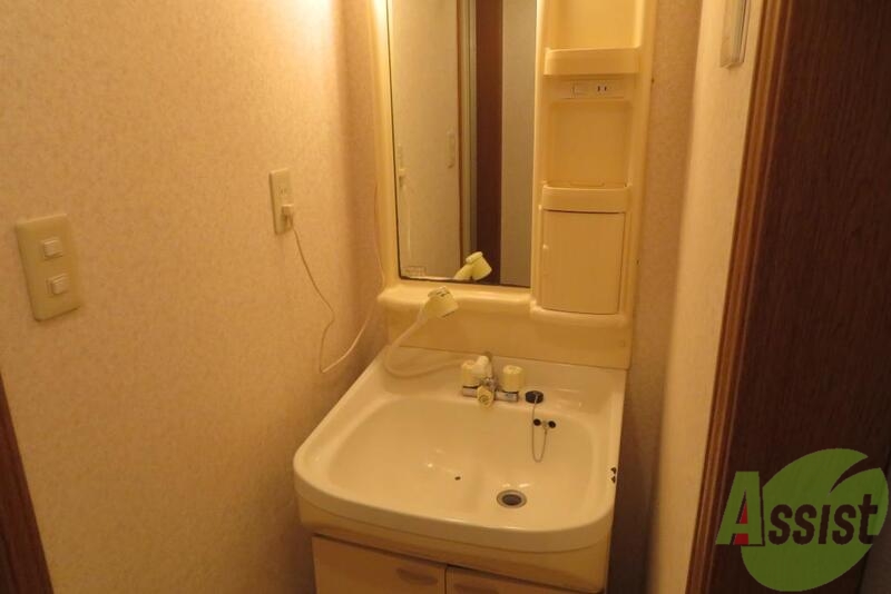 洗面設備　独立洗面なので忙しい朝もバッチリですね。