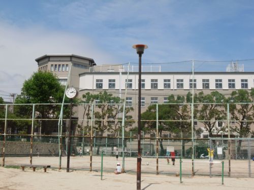 小学校　神戸市立 高羽小学校（小学校）まで194m